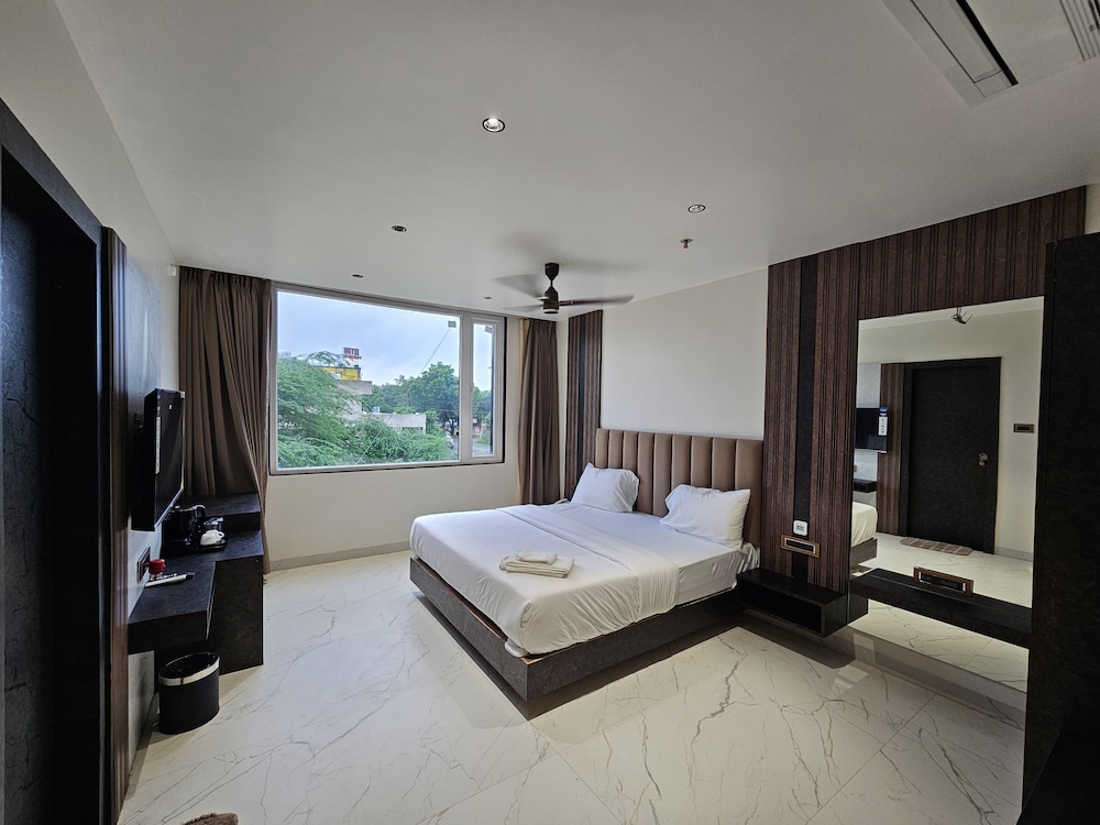 Travinities Hotel Shree Ji Palace