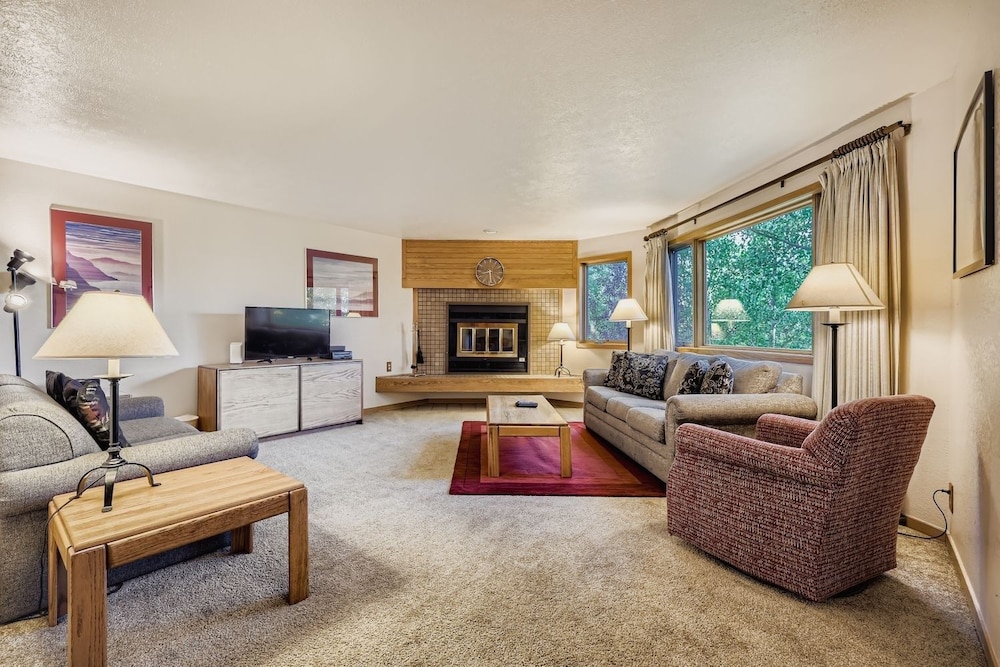 Frostfire B19 2 Bedroom Condo