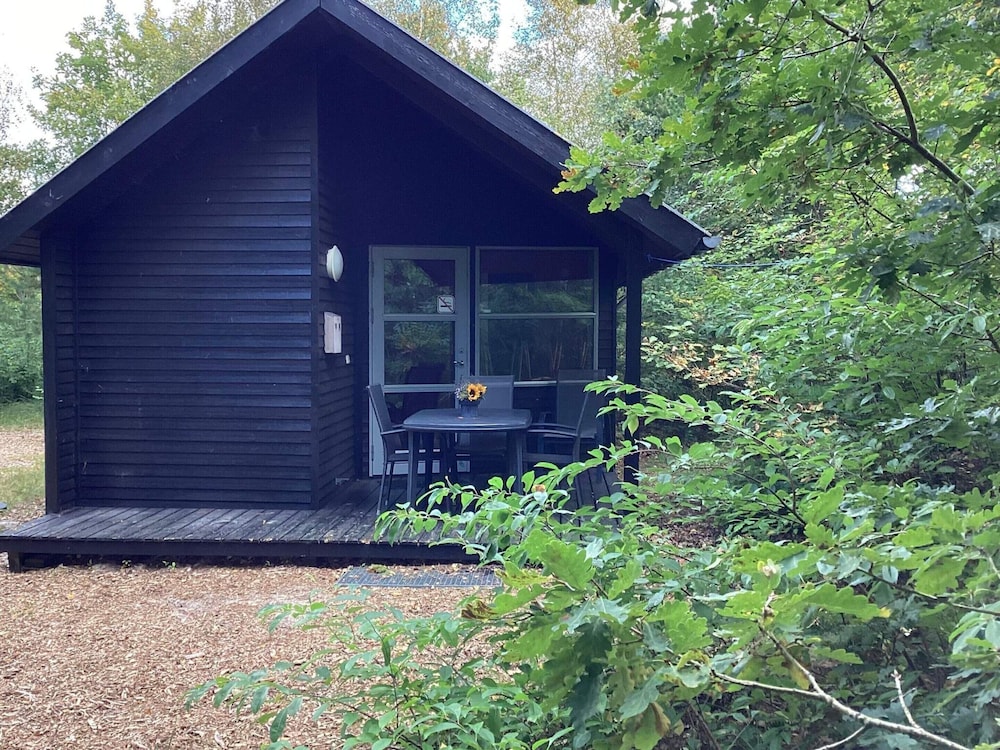 Cabin in Camping Resort-shared Bathroom