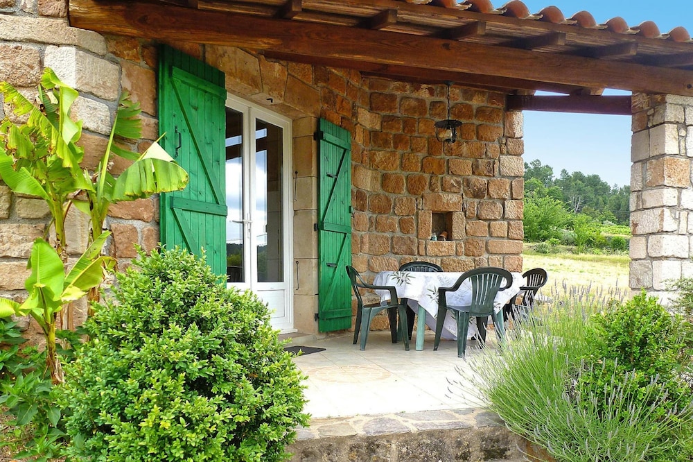 Charming Stone House With Shared Pool, Chambonas