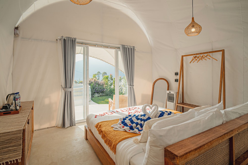 Onion Hill Glamping
