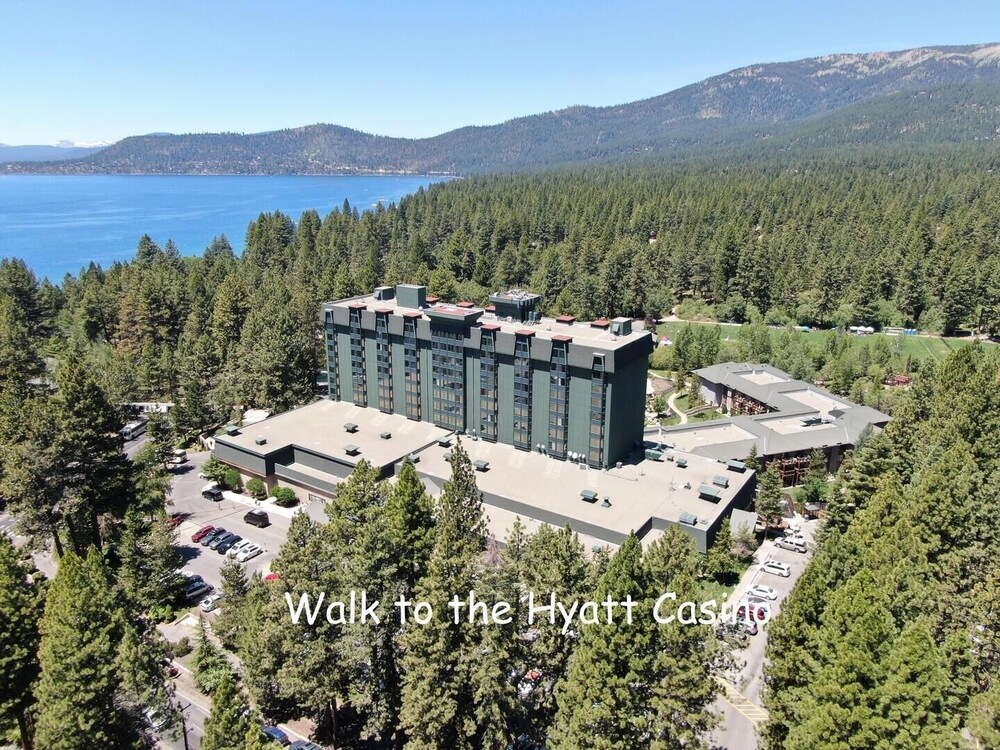 Tall Pines Retreat 4 Bedroom Condo by RedAwning view 5