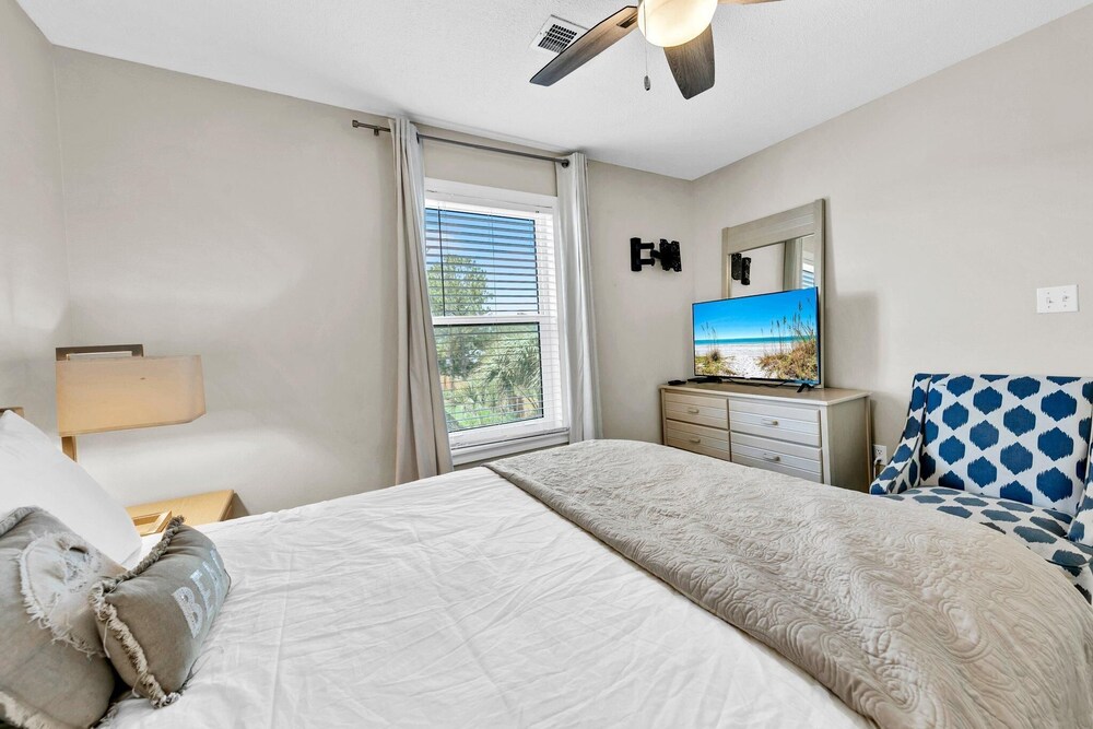 Beachside Villas 823