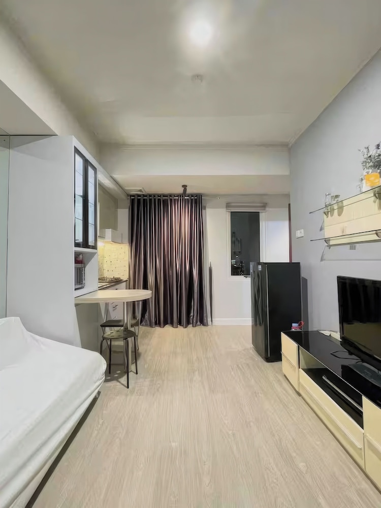 Platinum Royal Mediterania West Jakarta