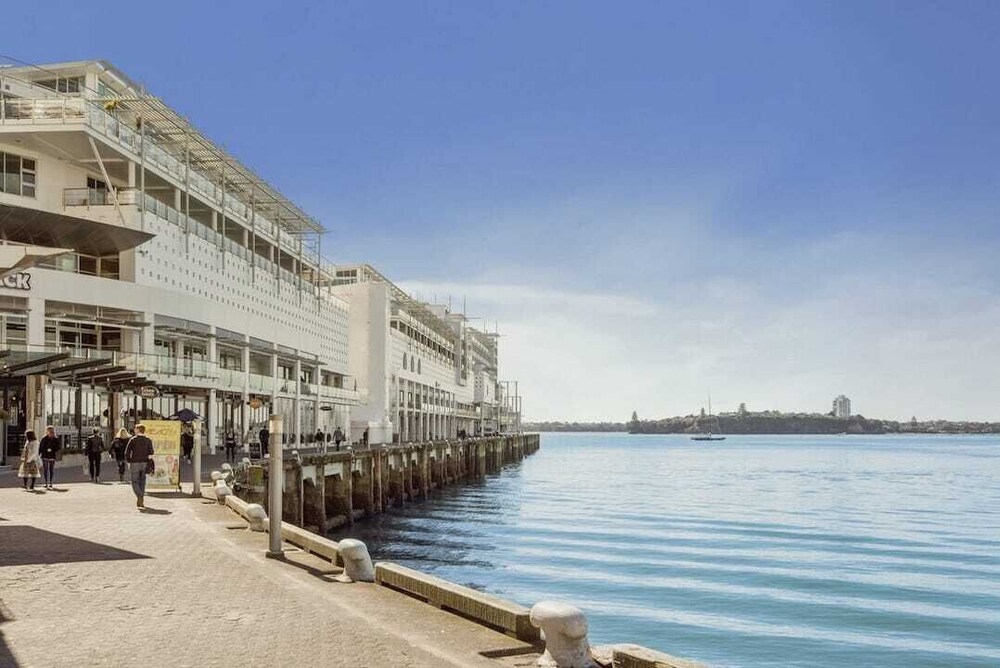 Luxury 3BR Waterfront Penthouse