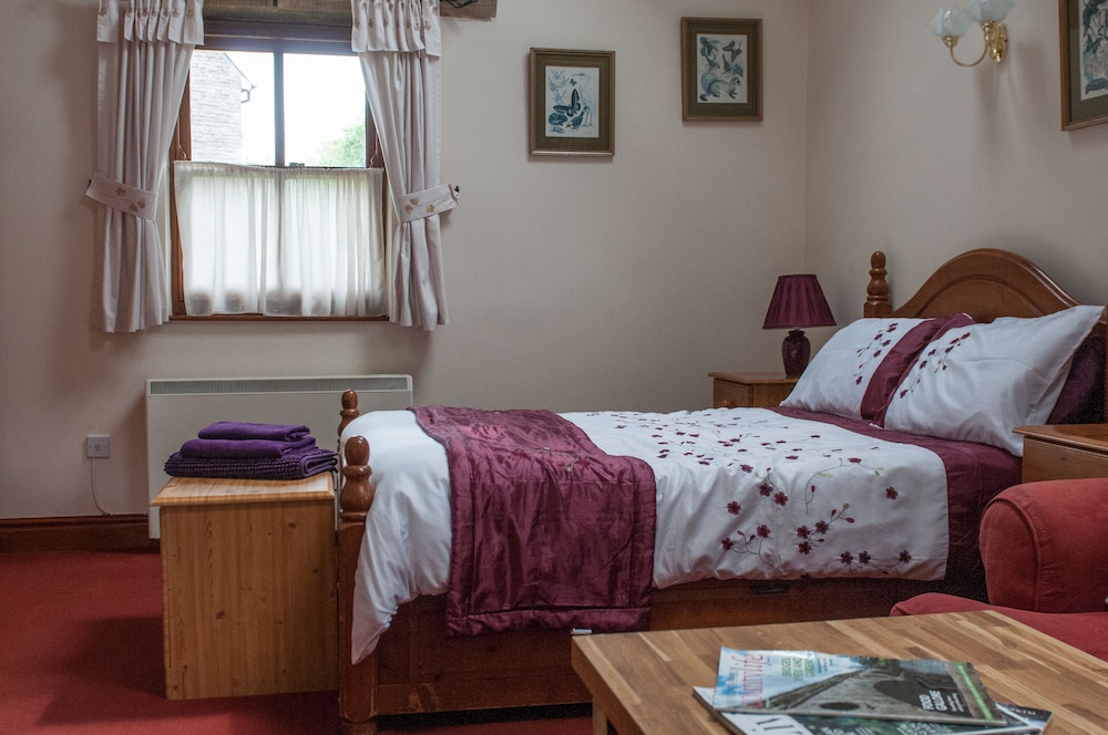 Beautiful 1-bed Cottage in Trellech view 5