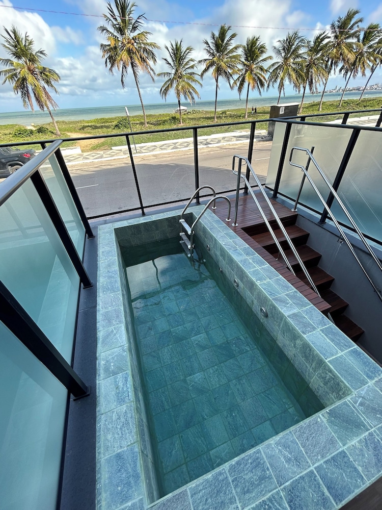 Melhores Flats - Piscina privativa