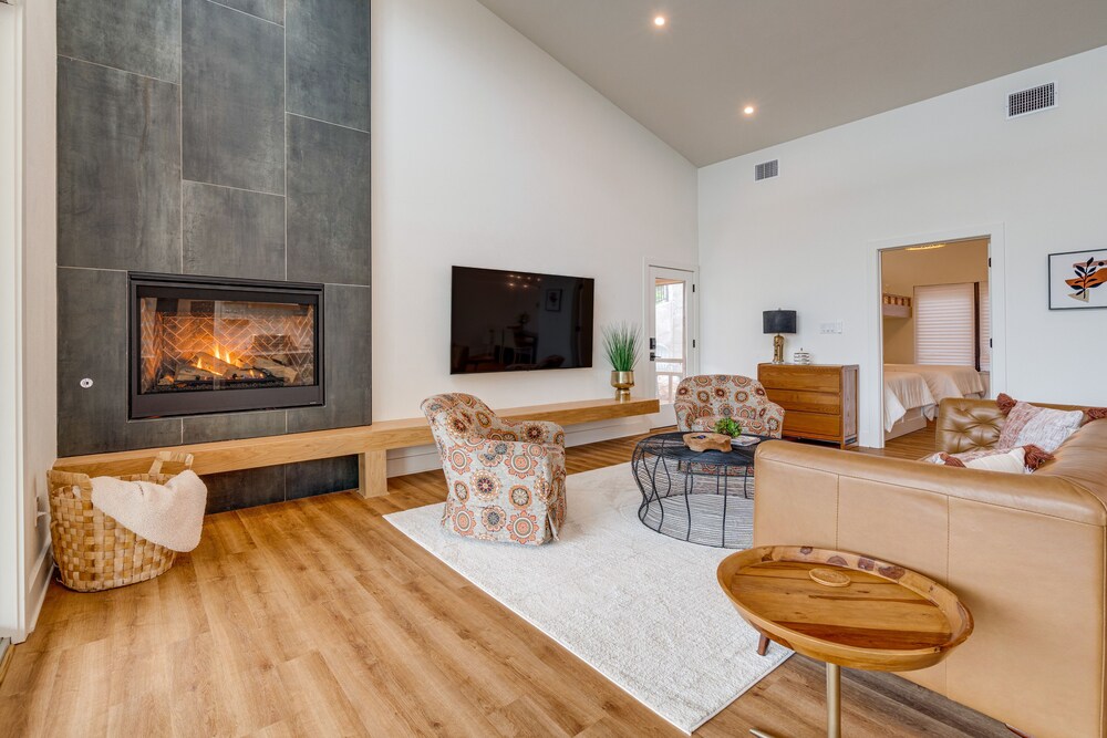 Chic Burnet Home on Lake Buchanan w/ 2 Fireplaces! - Property Image 46