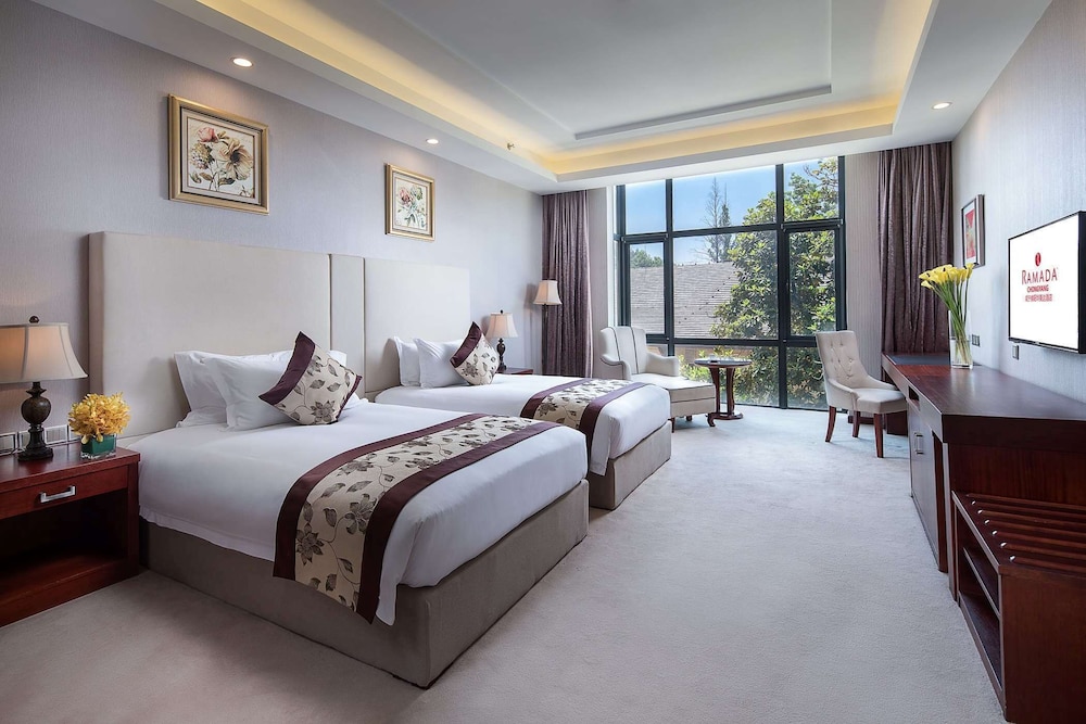 Ramada Xianning Chongyang