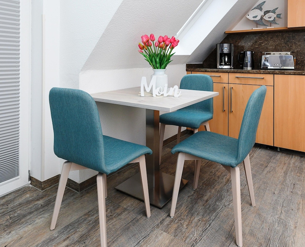 Helle Ferienwohnung fur Zwei Personen in Bensersiel