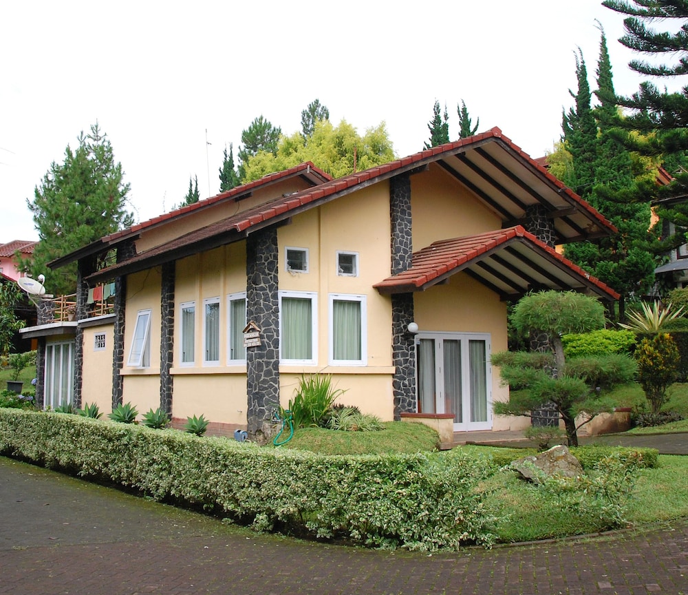 Villa ChavaMinerva Istana Bunga-Lembang, Parongpong - 15