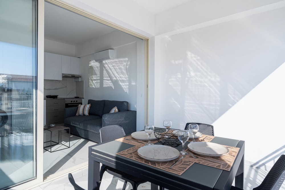 Rosemont Studio With Balcony in Larnaca