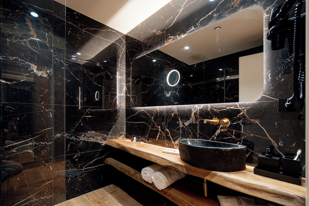 Ode Aristofanous - Urban Boutique Hotel