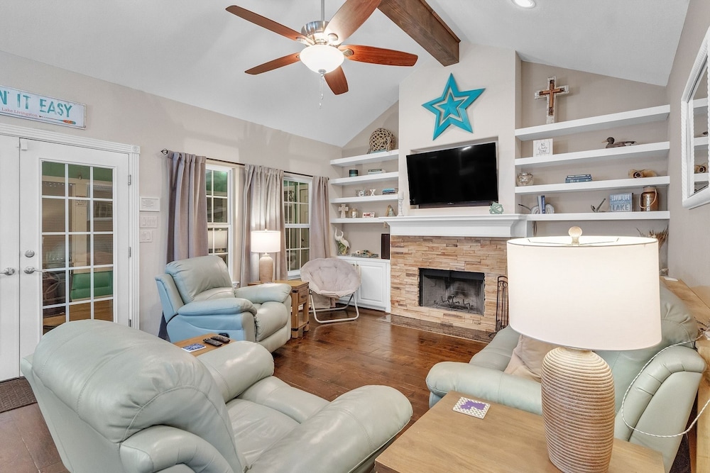 Larkin It Easy 4 Bedroom Home view 2