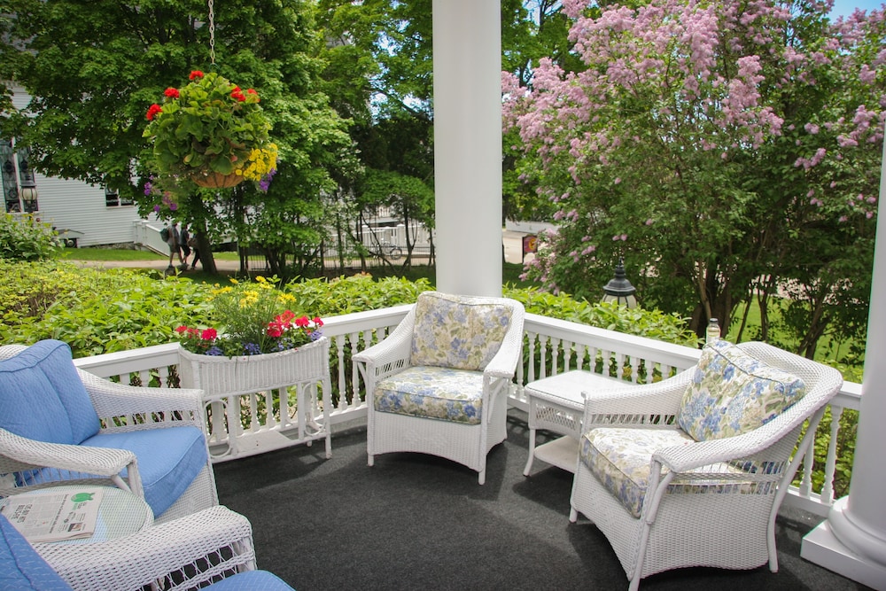 Harbour View Inn