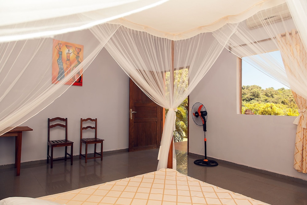 Hotel Restaurant Nautile view 2