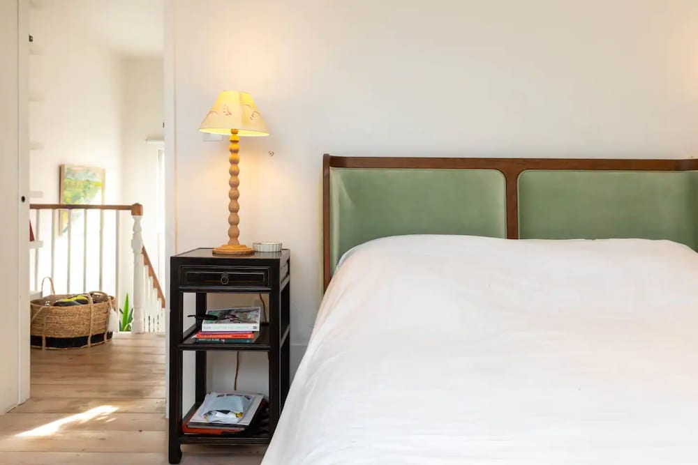 Beautiful 2 Bedroom Townhouse With Garden in Kentish Town