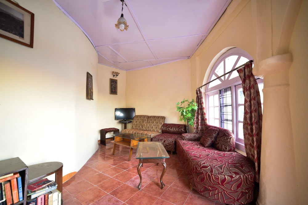 Hotel Chimney House by OpenSky, Mussoorie view 2