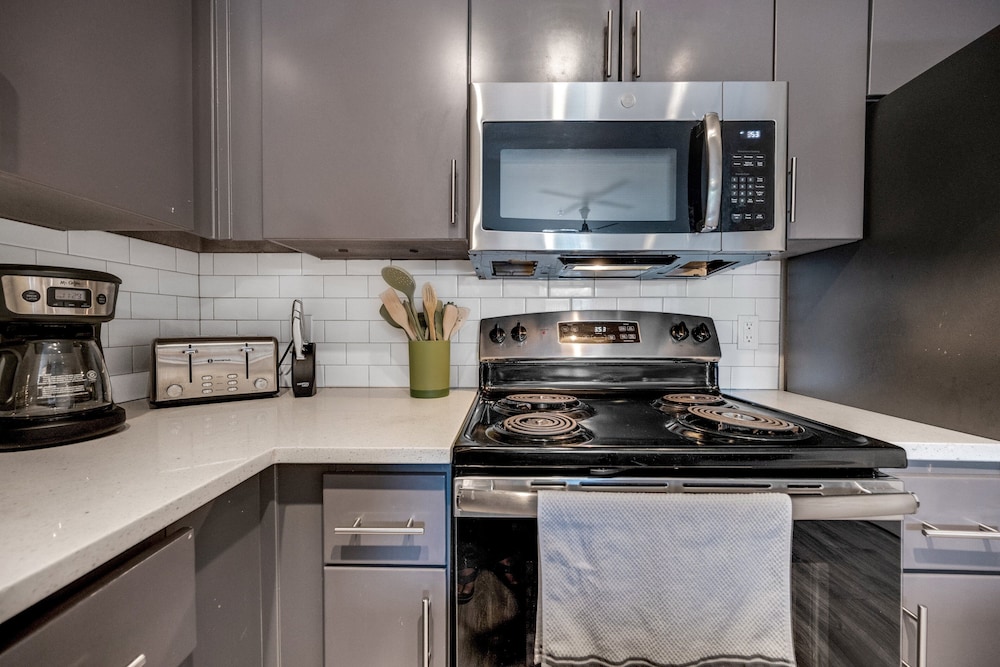 Central Relaxing 1br Phoenix Retreat Near Airport 1 Bedroom Apts
