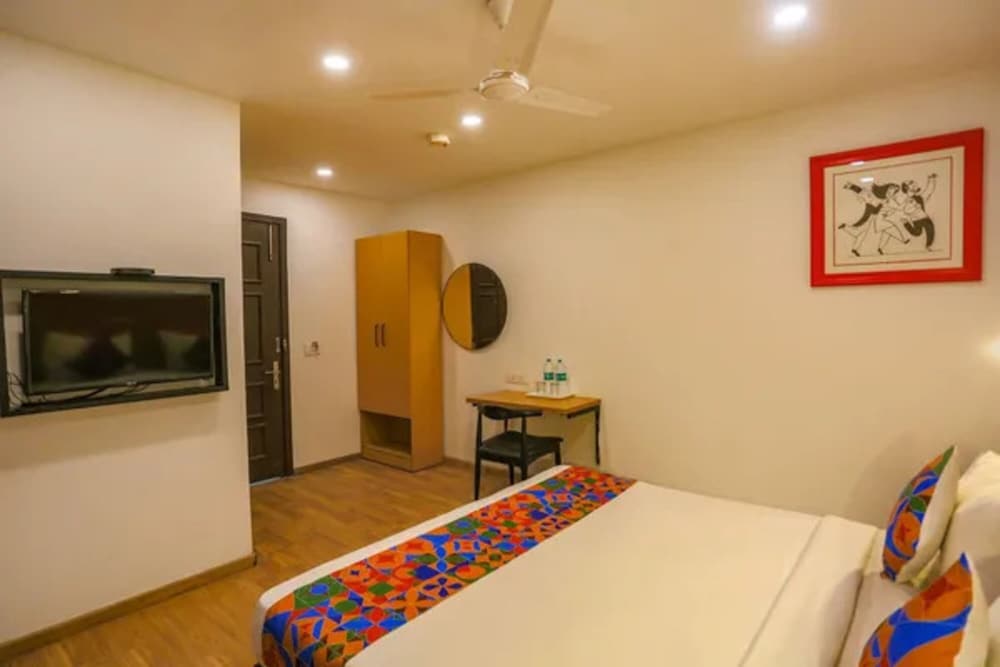 Fabhotel Happy Stay I