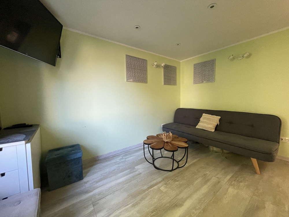 Prime 2Br Apt Next to Train Station view 5
