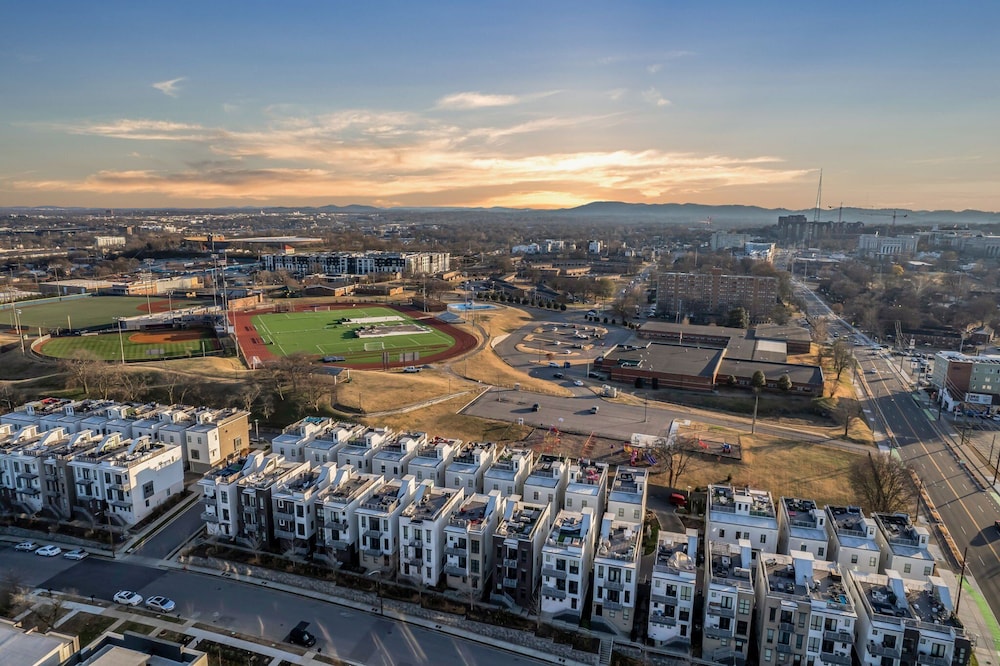 Nashview- Heart of Gulch - 360º Views of Downtown!