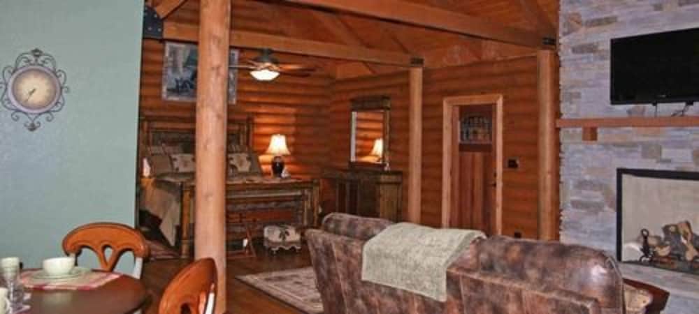 Wildberry Lodge view 5