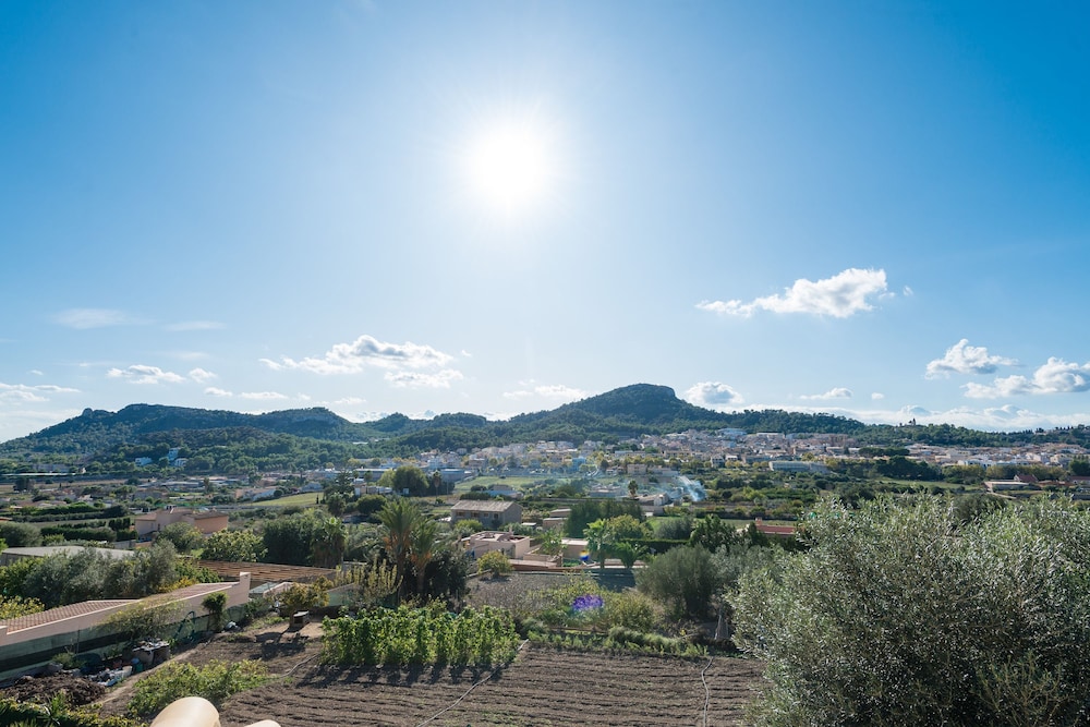 Solluna in Mallorca With 4 Bedrooms and 3 Bathrooms view 3