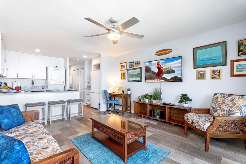 Ocean Front! - Second Floor With AC & Lanai! - Vrkcv