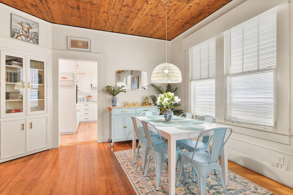 The Grand on Ave O by Ryson Vacation Rentals