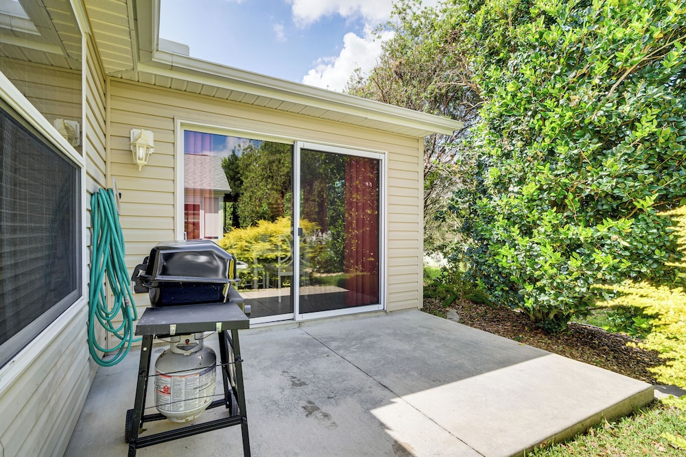 Single-story Home w/ Golf Cart in The Villages