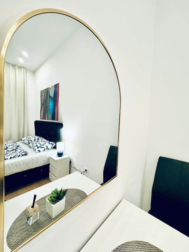 5BR Apartment Near Kaufpark Alterlaa