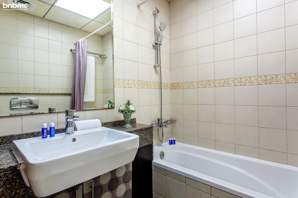 St-Bay Central-2405 by bnbme homes