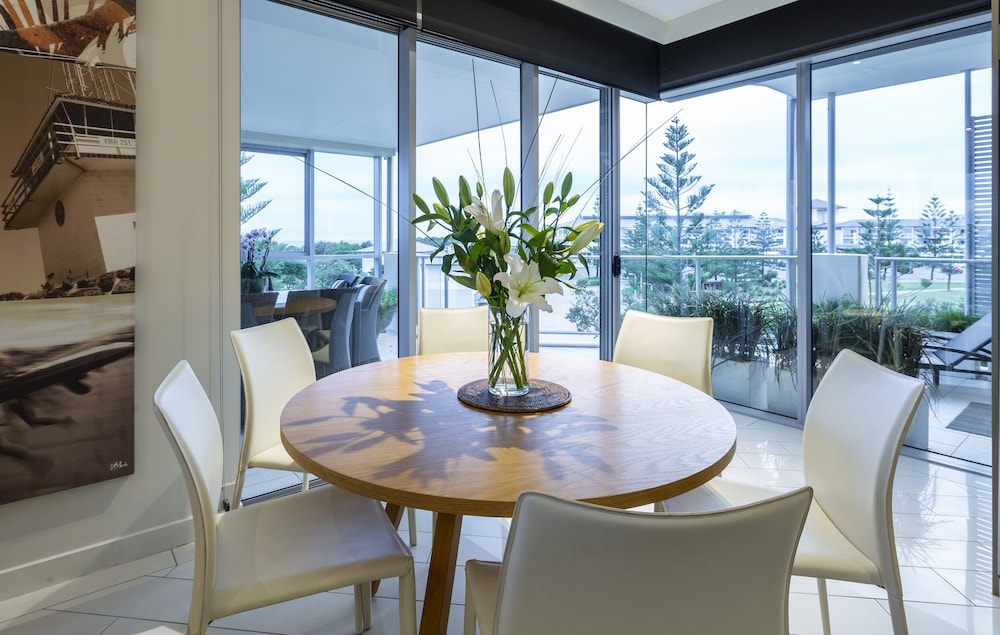 Luxury Apartments on Bells Boulevard