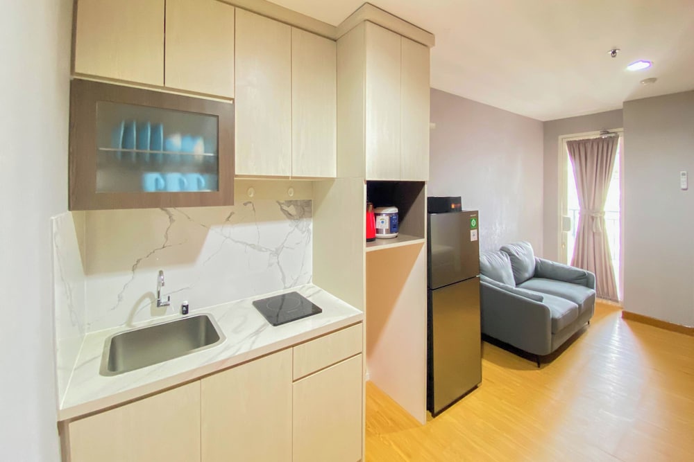 Comfort Living 2Br At Cinere Bellevue Suites Apartment