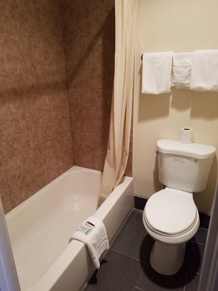 Holbrook Vacations - Sahara Inn - Property Image 6