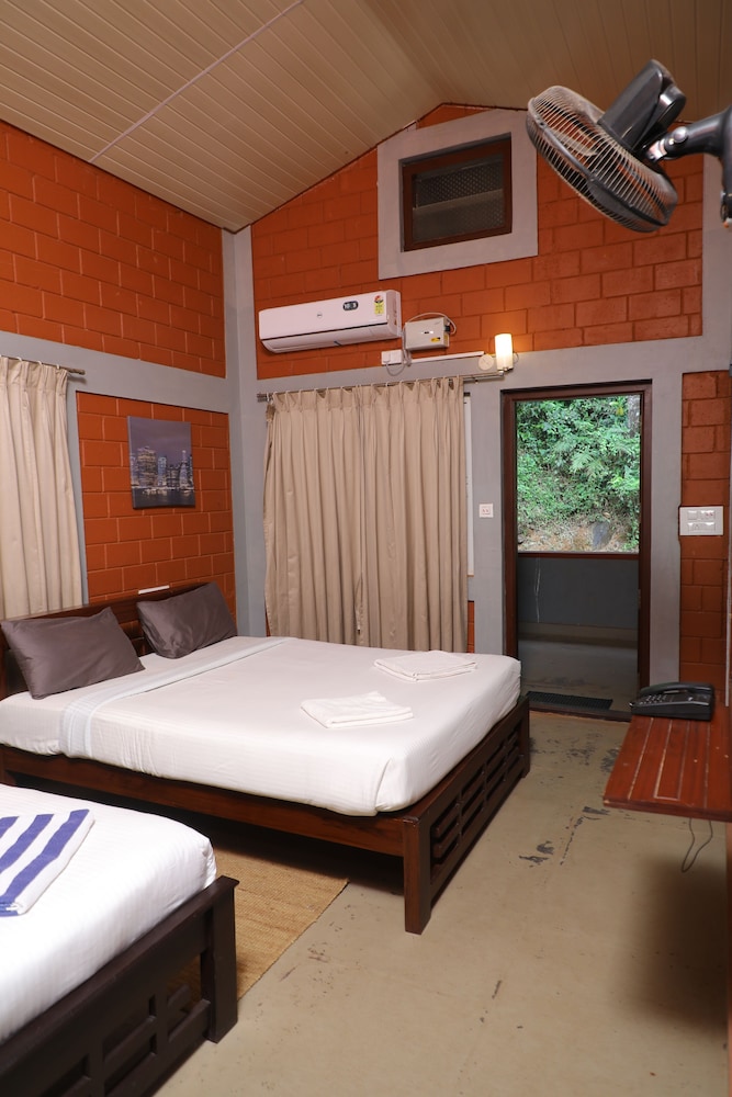 Hong Sau Resort