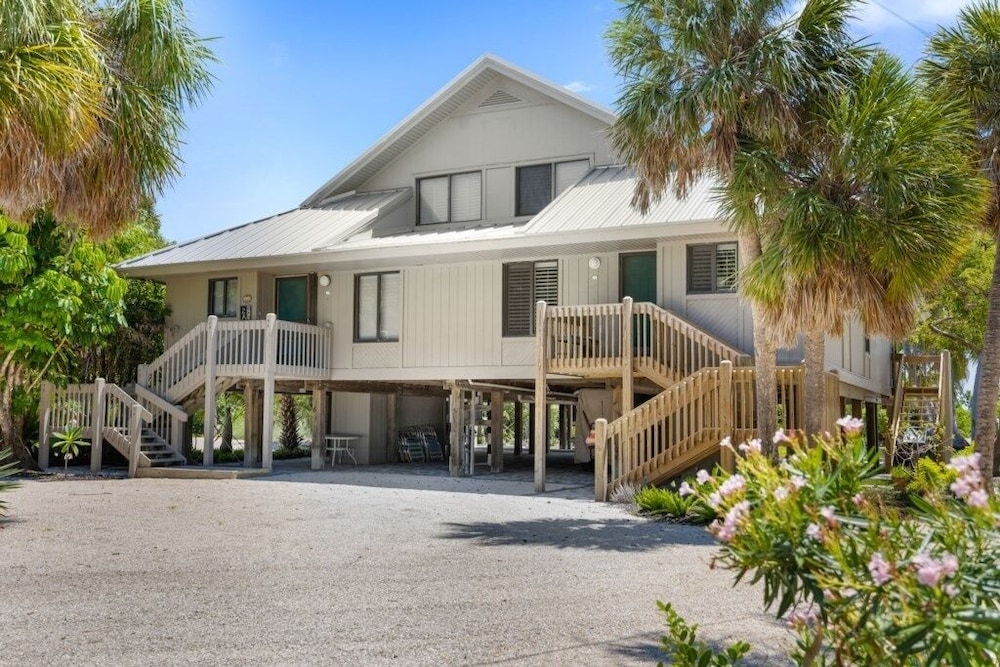 Ventura Captiva 2b 3 Bedroom Condo