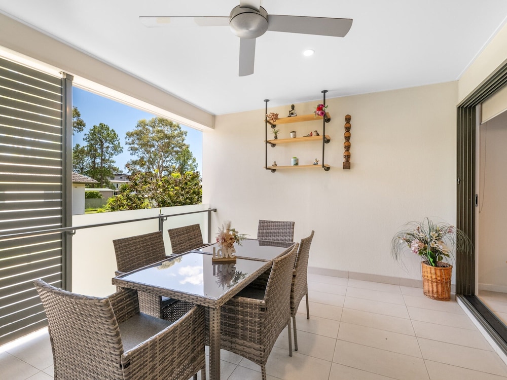 Close to Airport, Cafes, Train & Boondall Wetlands