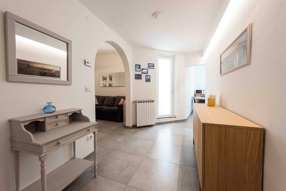 Brand new apartment in Florence by MMega