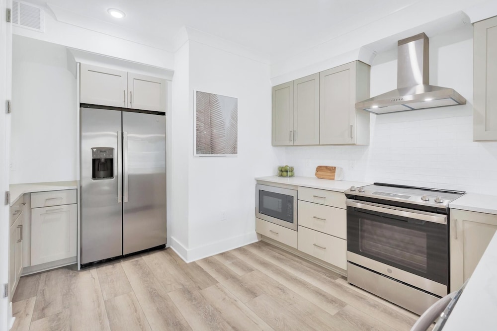 30A - Pinewood Condominiums by PHG
