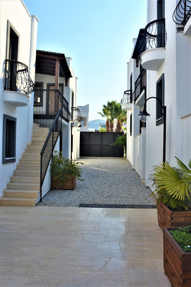 Modern Life Bodrum Otel - Image 17