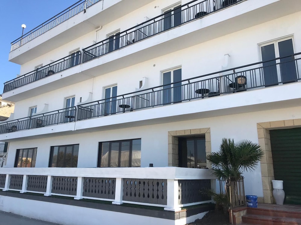 Alba Living Boutique Hotel