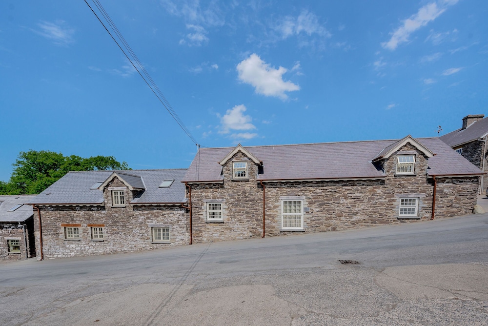 Ysgubor Uchaf