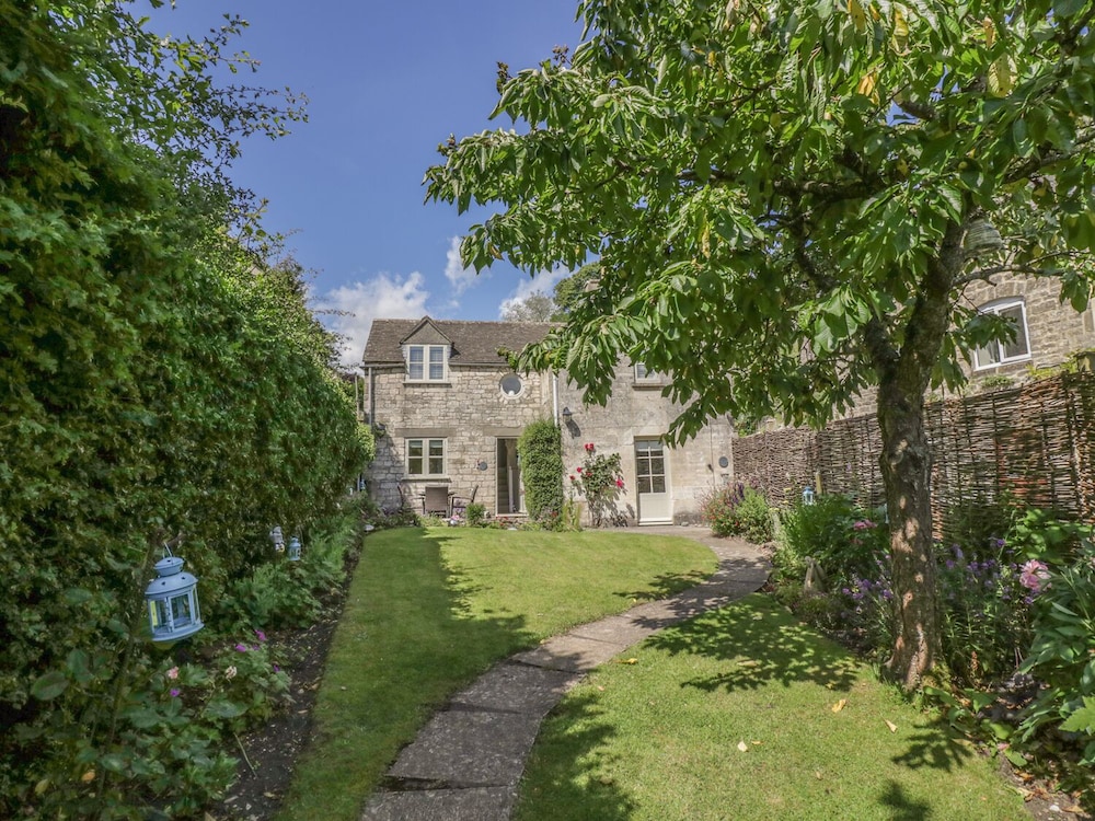 Bluebell Cottage view 3