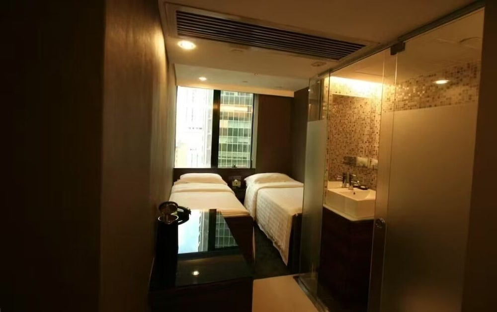 J Link Hotel