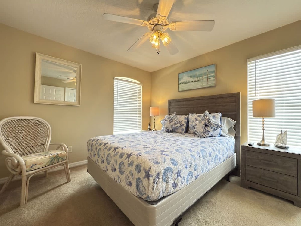 Near Disney Villa 3 bd Private Pool