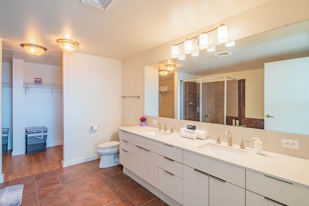 ROVE LIVING/KL - 44 Monroe