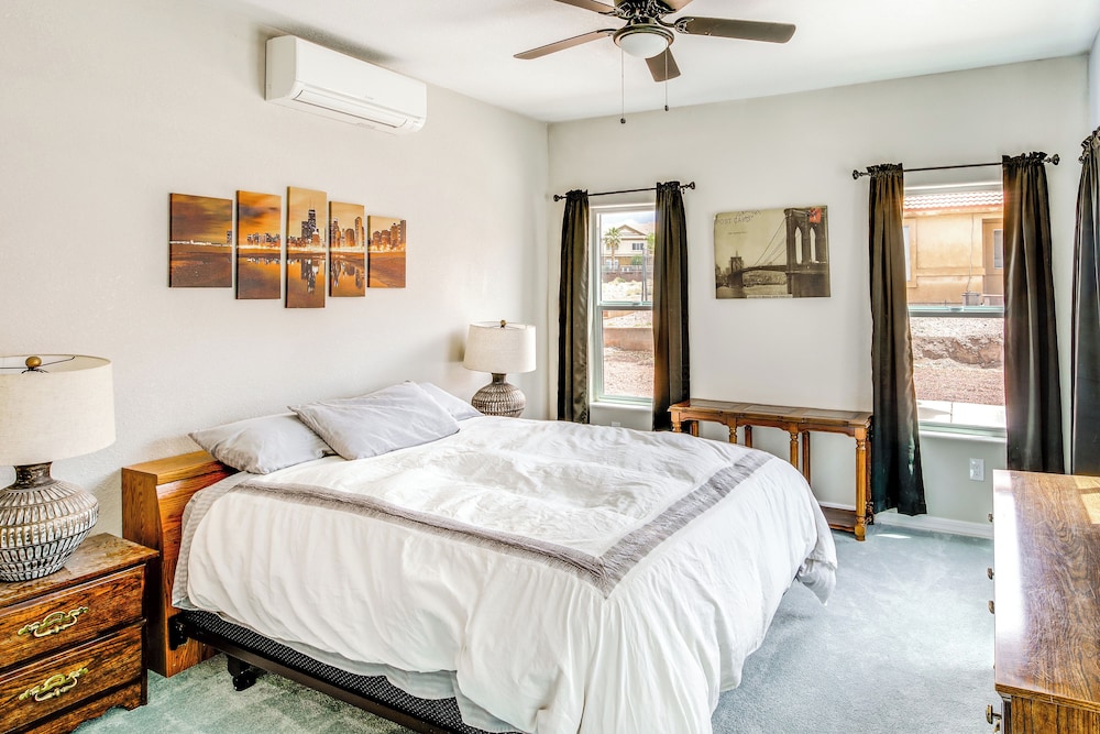 4 Mi to Casinos: Mtn-view Home in Bullhead City!