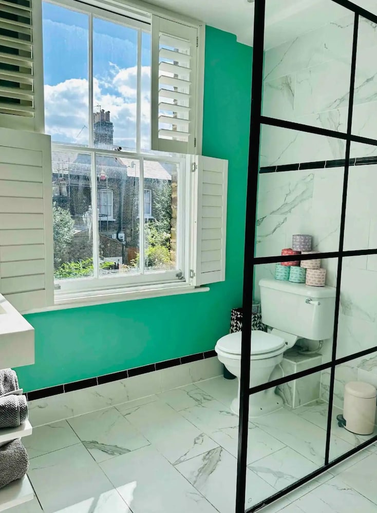 Townhouse by Notting Hill - Sleeps5/petsok/tv/wifi
